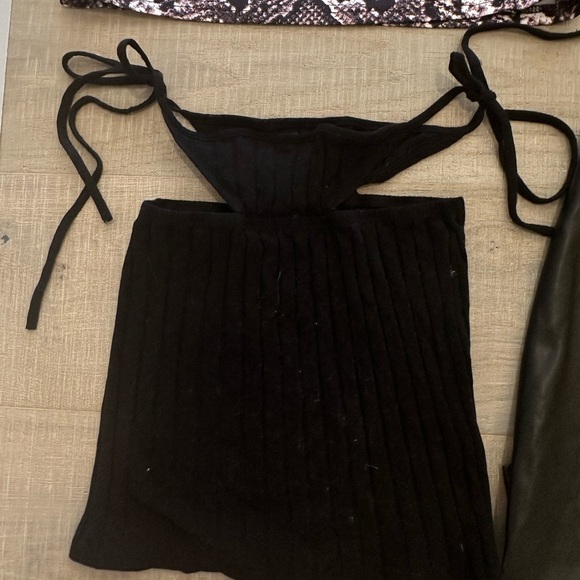 Skirt lot , bodycon size small / extra small pretty little thing, garage & SHEIN - Picture 5 of 9